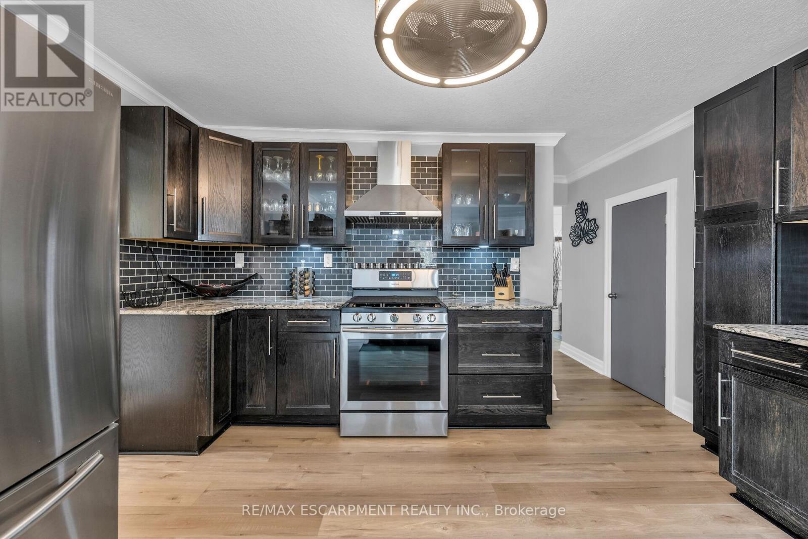 Photo 17 of 205 Sanatorium Road, Hamilton ON