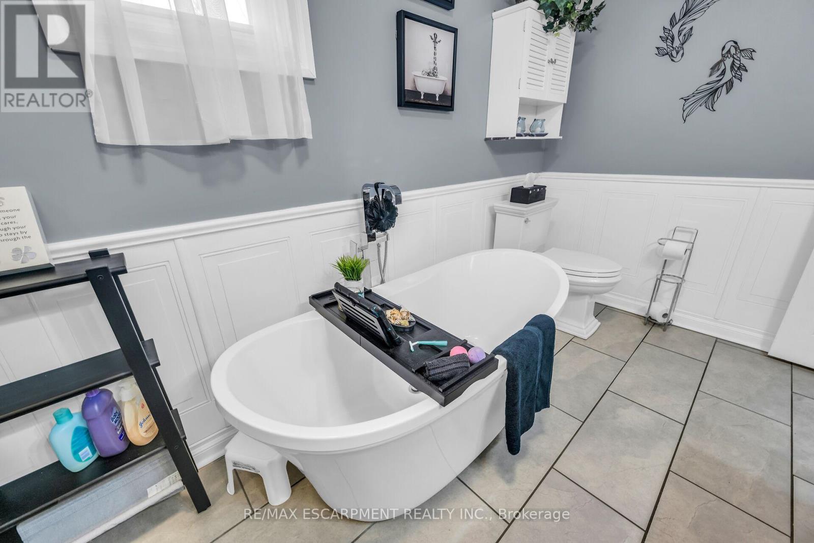 Photo 22 of 205 Sanatorium Road, Hamilton ON