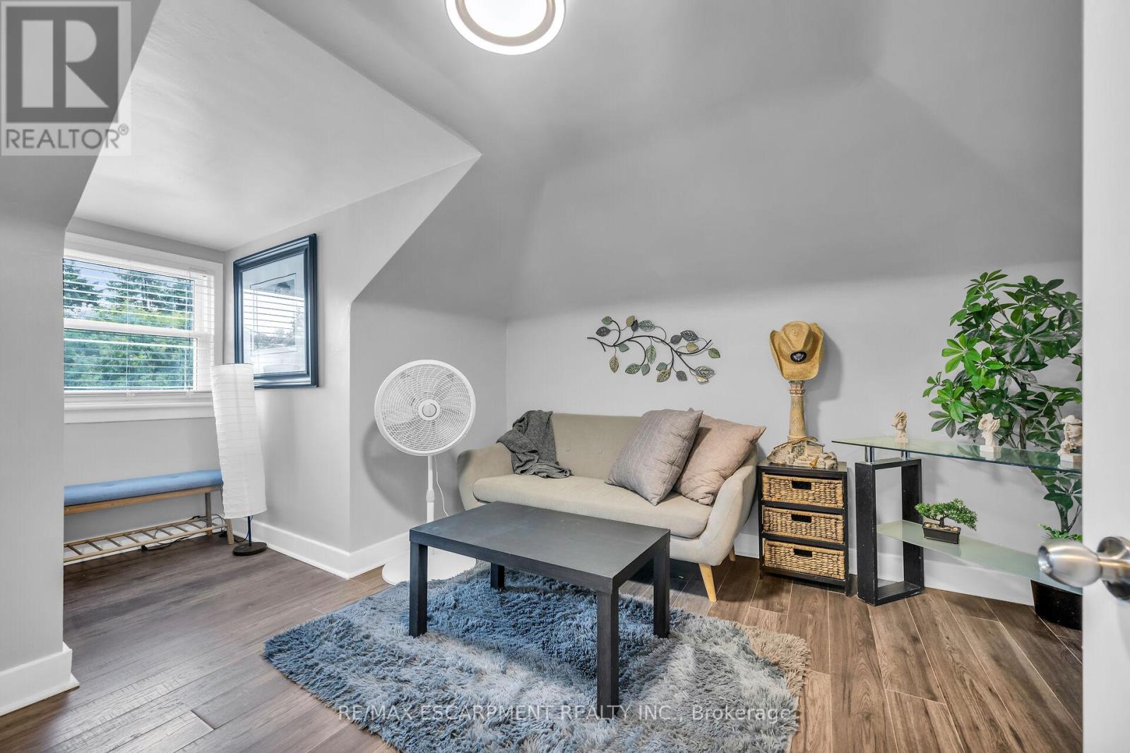 Photo 24 of 205 Sanatorium Road, Hamilton ON