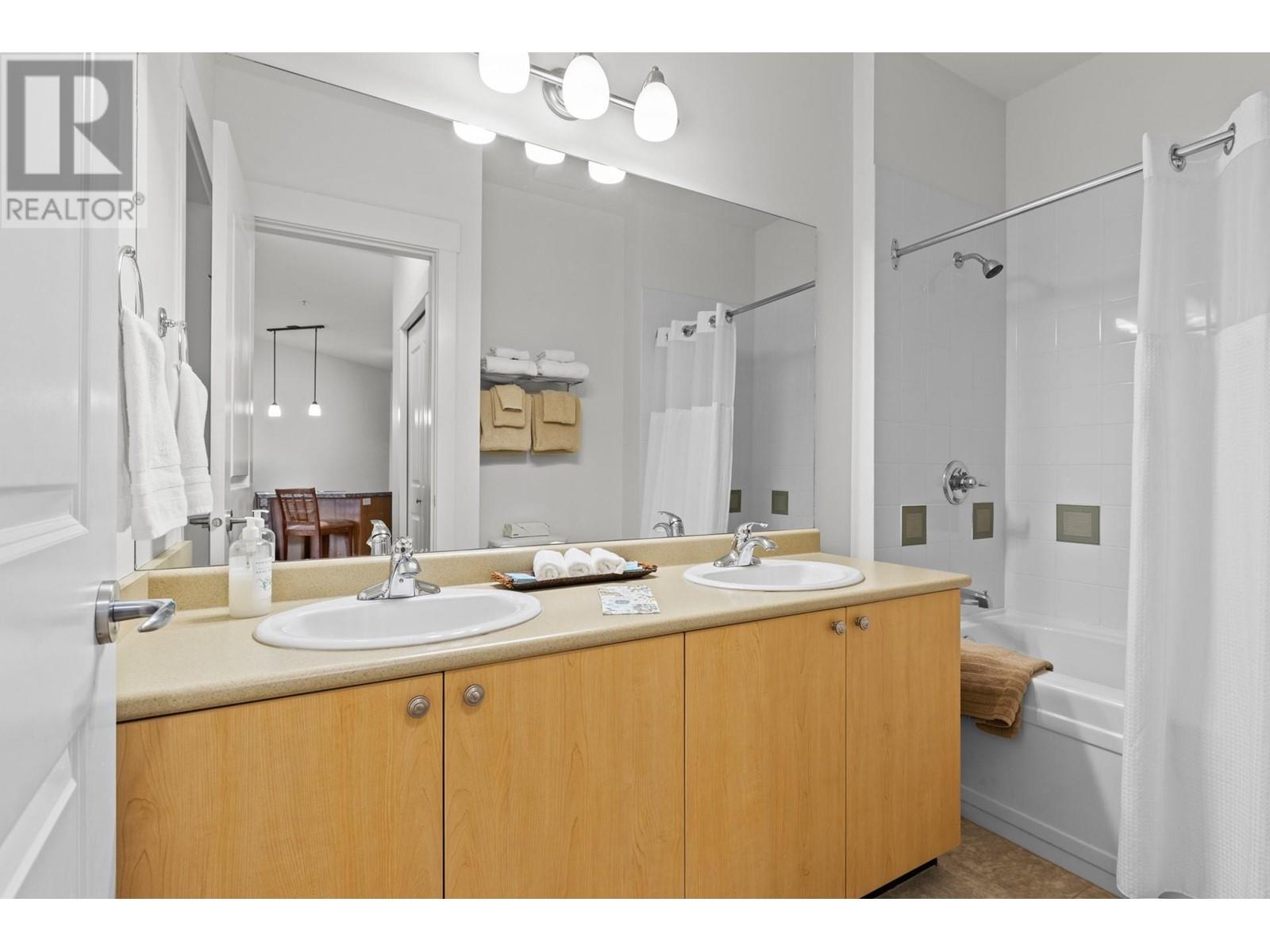 107 4205 Gellatly Road, West Kelowna