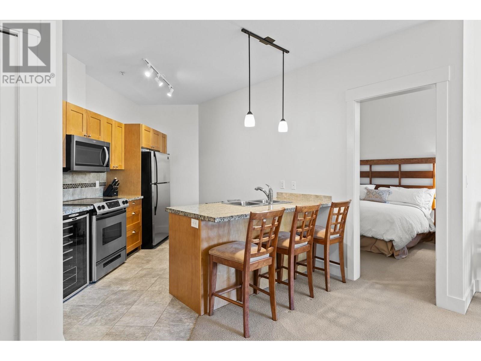 107 4205 Gellatly Road, West Kelowna