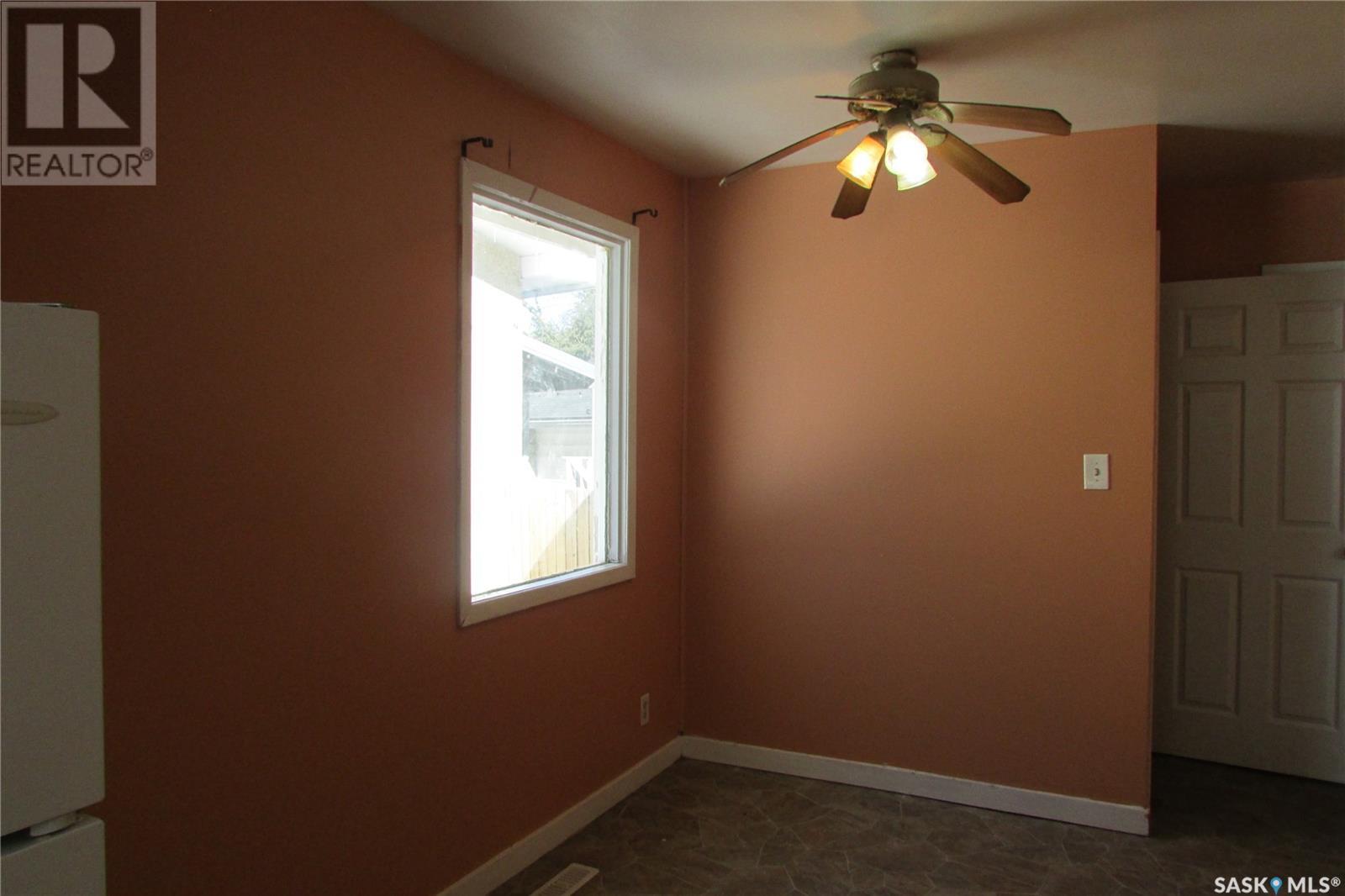 Photo 21 of 20 24 Empress Drive, Regina SK