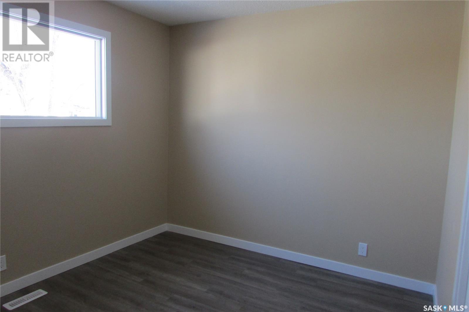 Photo 46 of 20 24 Empress Drive, Regina SK