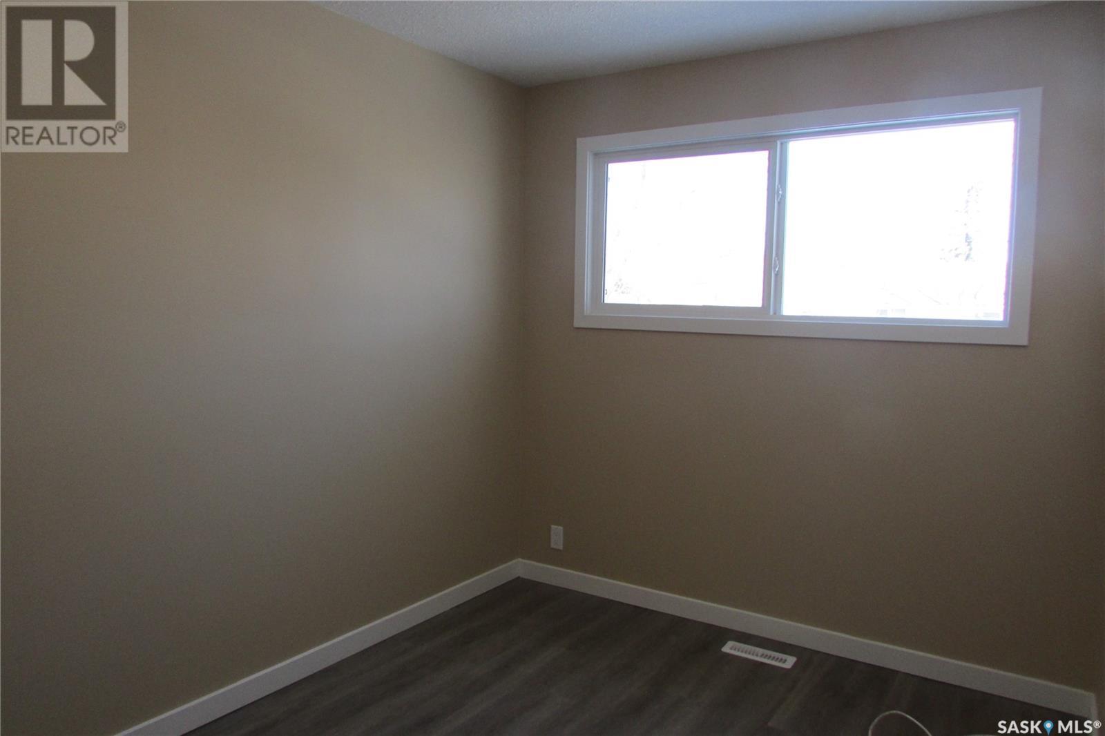 Photo 37 of 20 24 Empress Drive, Regina SK