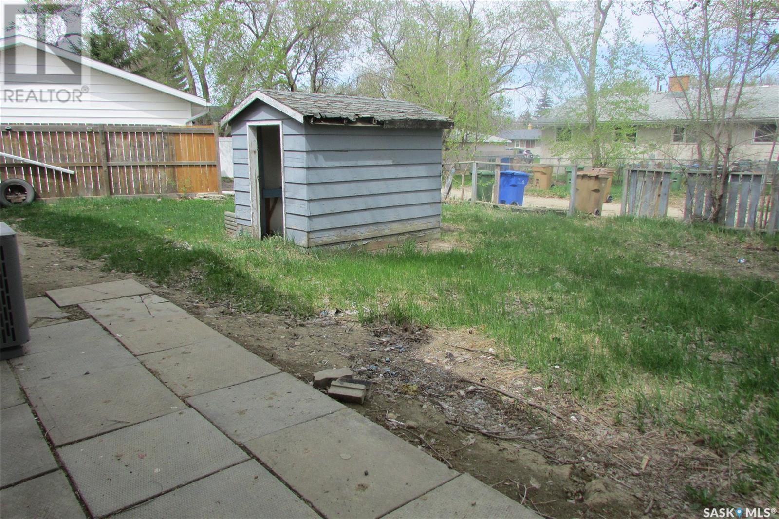 Photo 3 of 20 24 Empress Drive, Regina SK