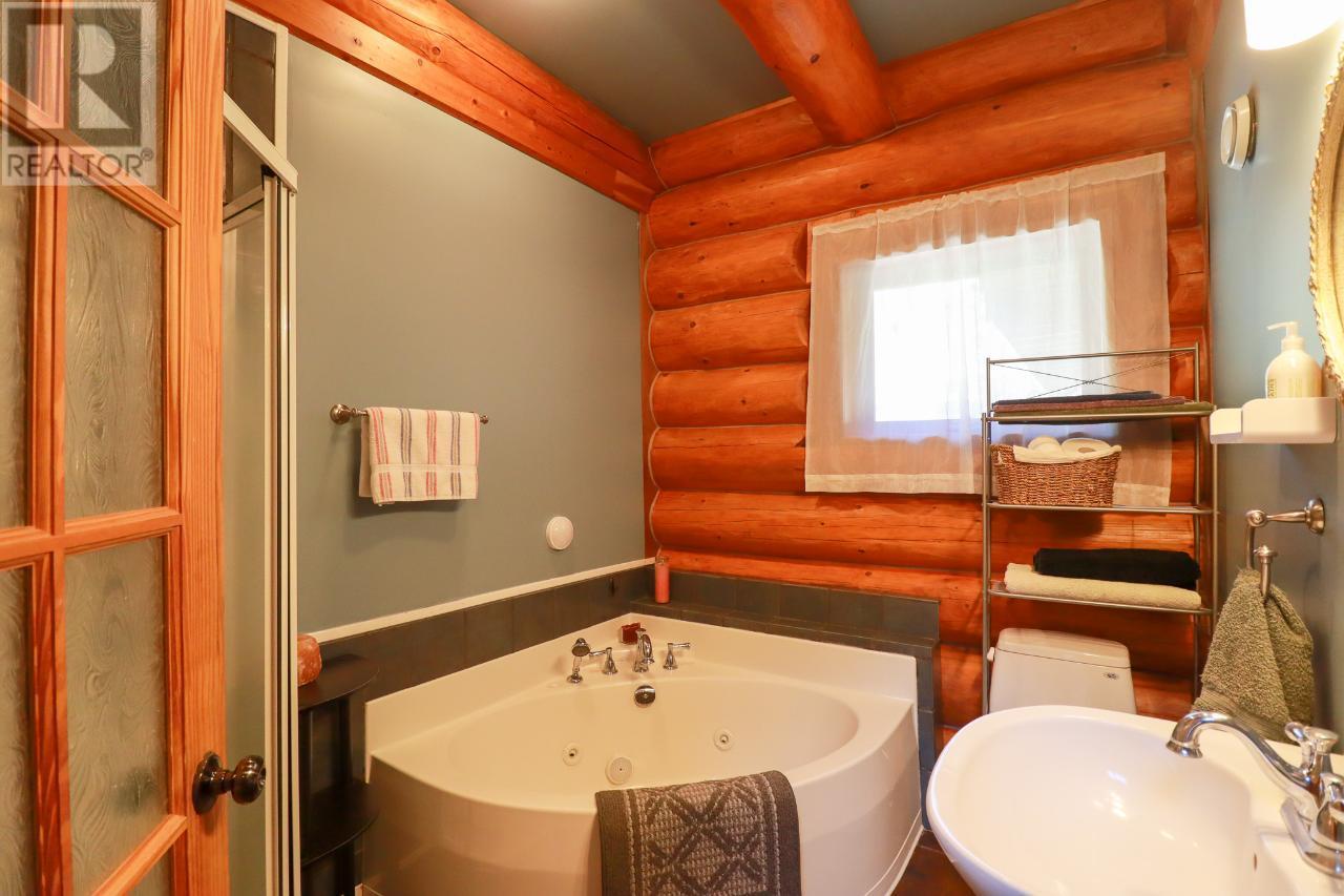 3901 COTTONWOOD Lane, Naramata