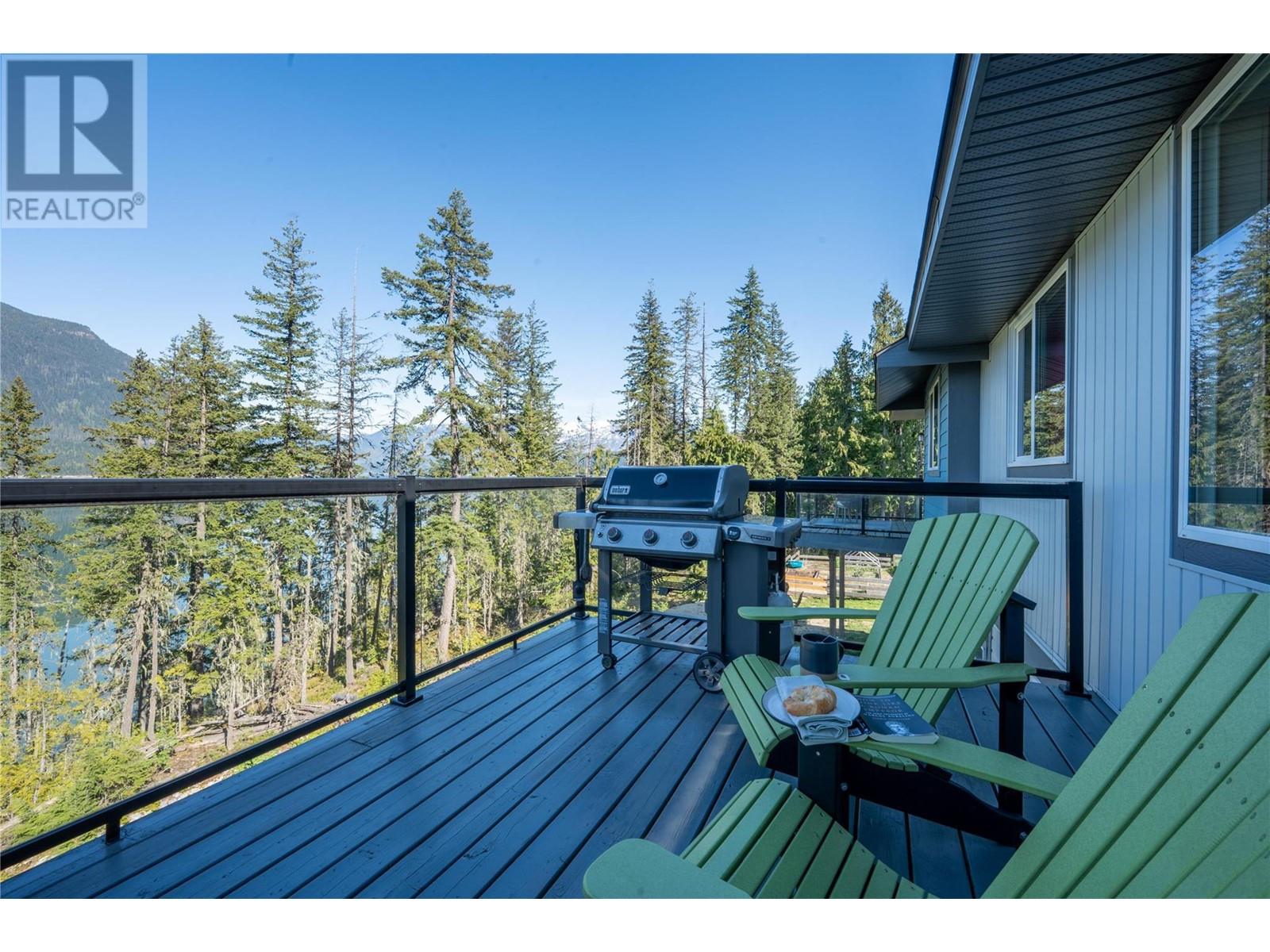 8420 23 Highway S, Revelstoke