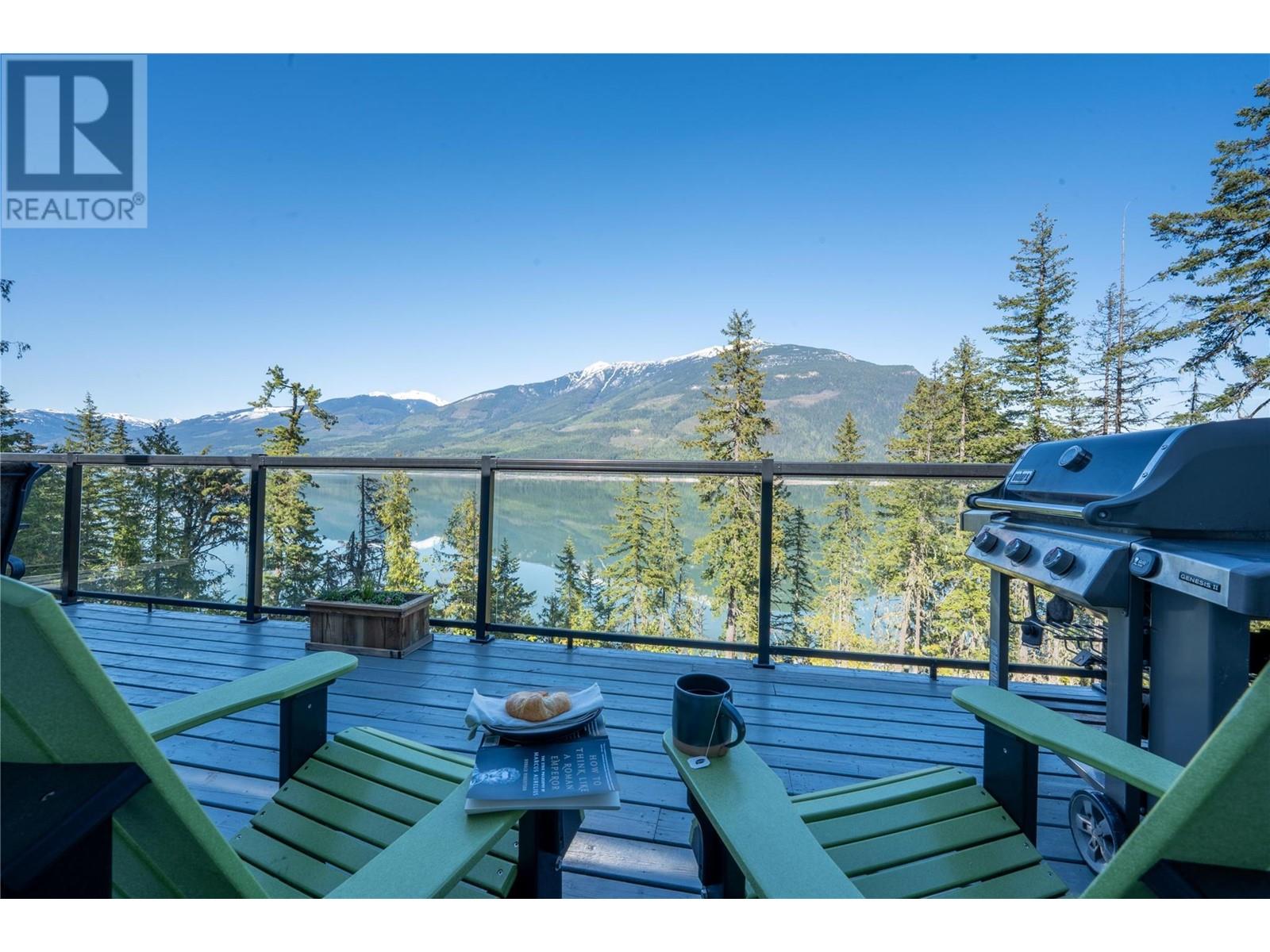 8420 23 Highway S, Revelstoke