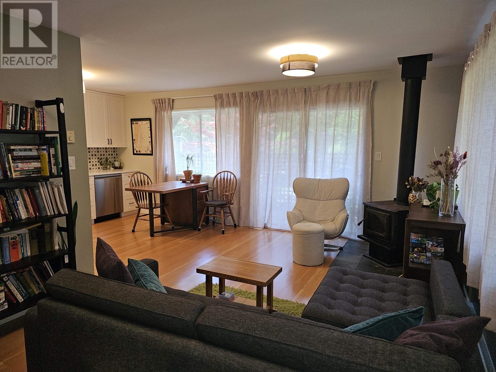 12649 MERRILL CRESCENT, Sechelt