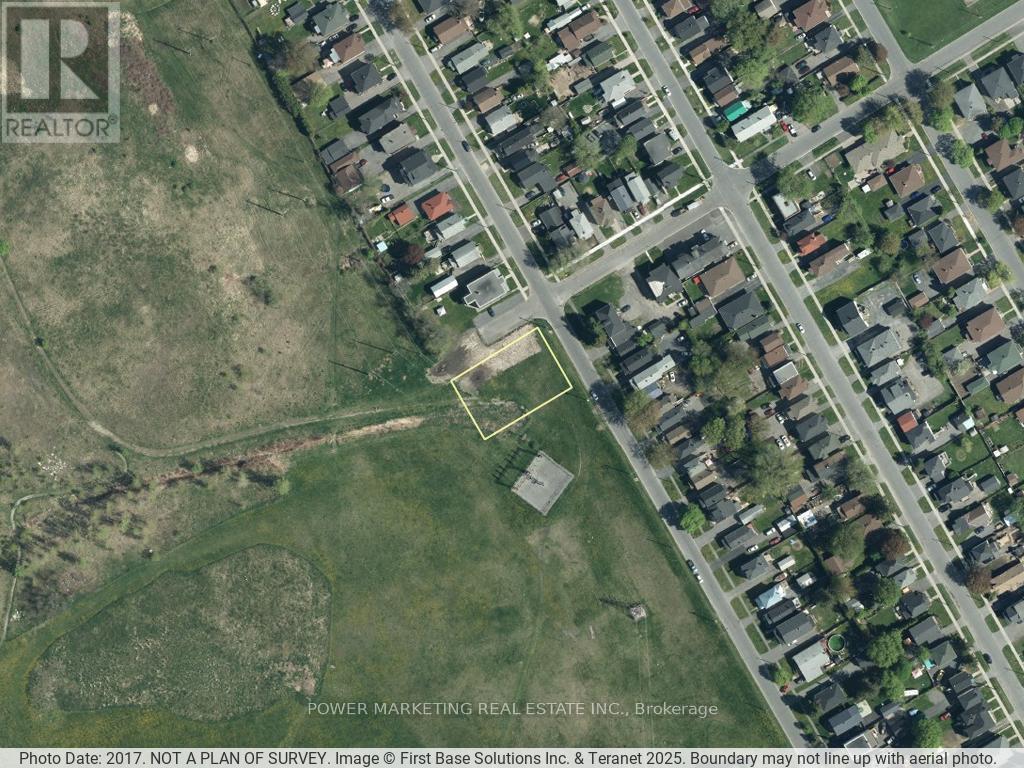 Photo 2 of 9 11 19 Danis Avenue, Cornwall ON