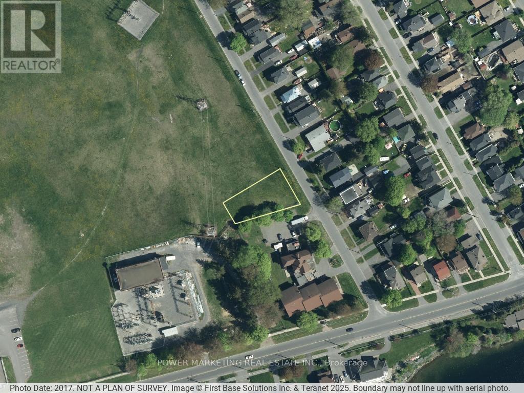 Photo 20 of 9 11 19 Danis Avenue, Cornwall ON