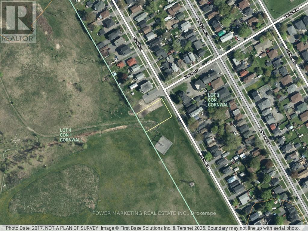 Photo 5 of 9 11 19 Danis Avenue, Cornwall ON