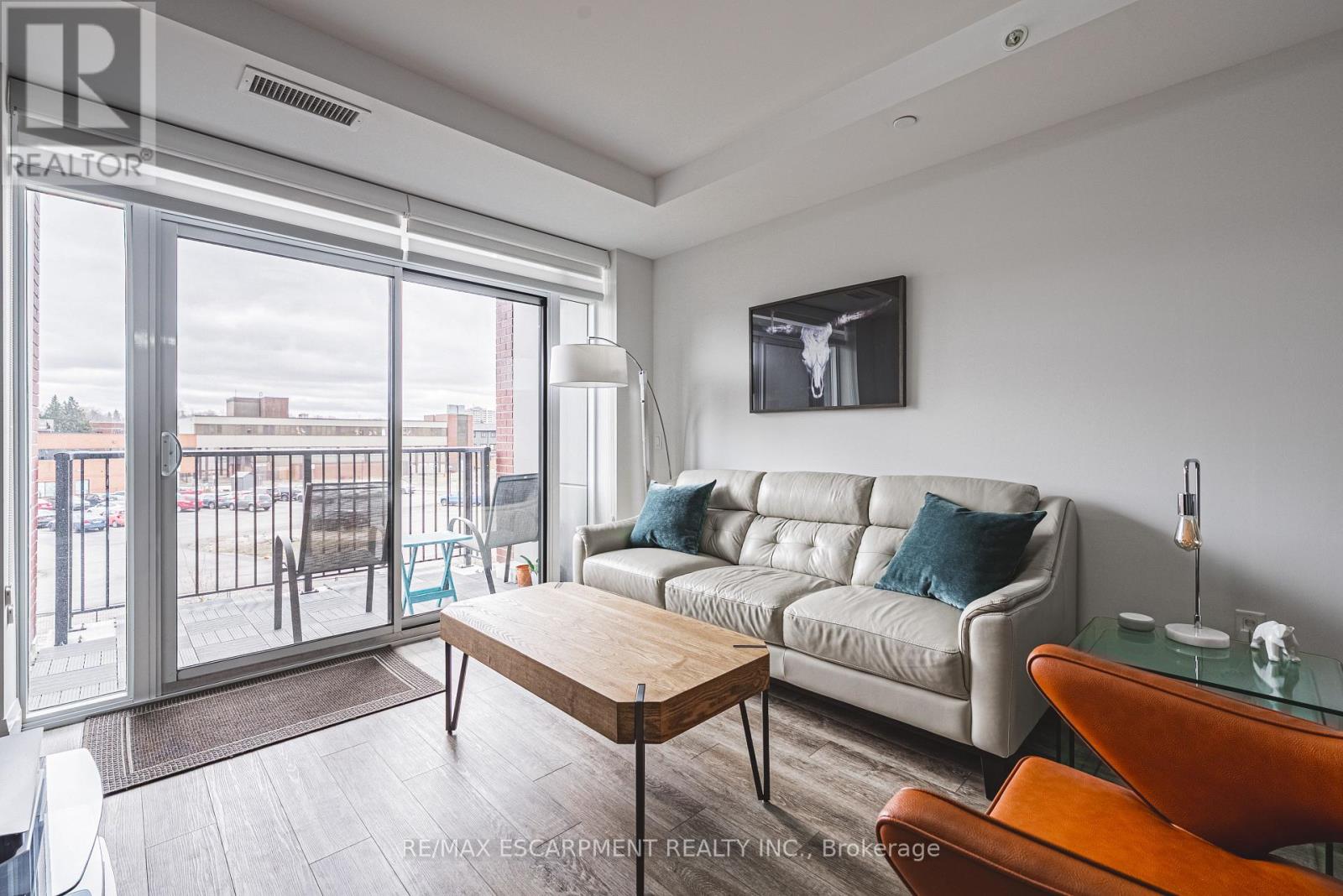 Single Family House for Sale in    REDFERN AVENUE Hamilton (Mountview) 