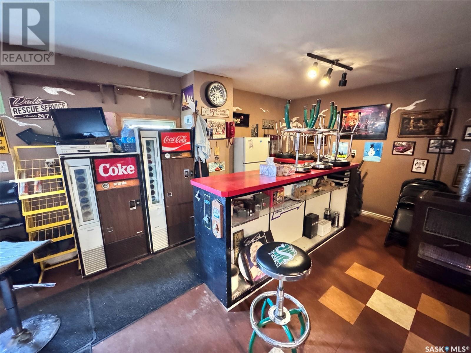 Photo 11 of 302 9th Street, Humboldt SK