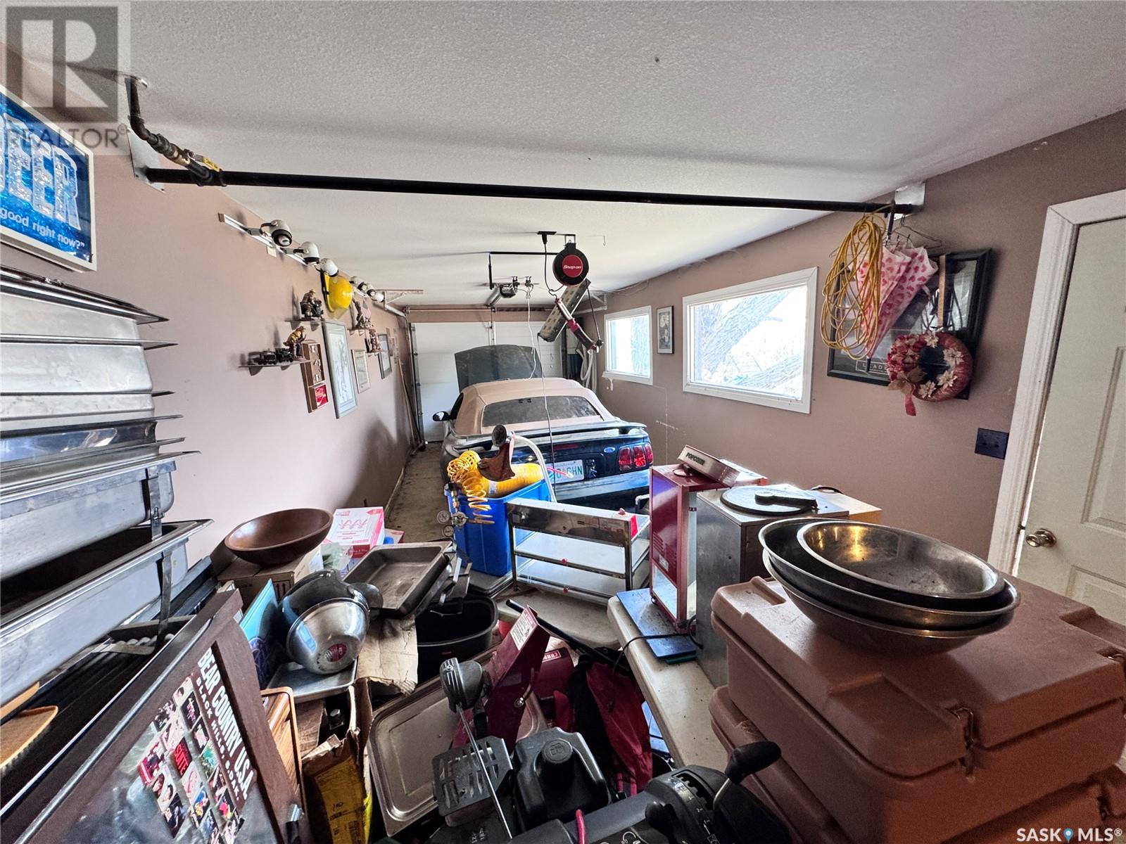 Photo 18 of 302 9th Street, Humboldt SK