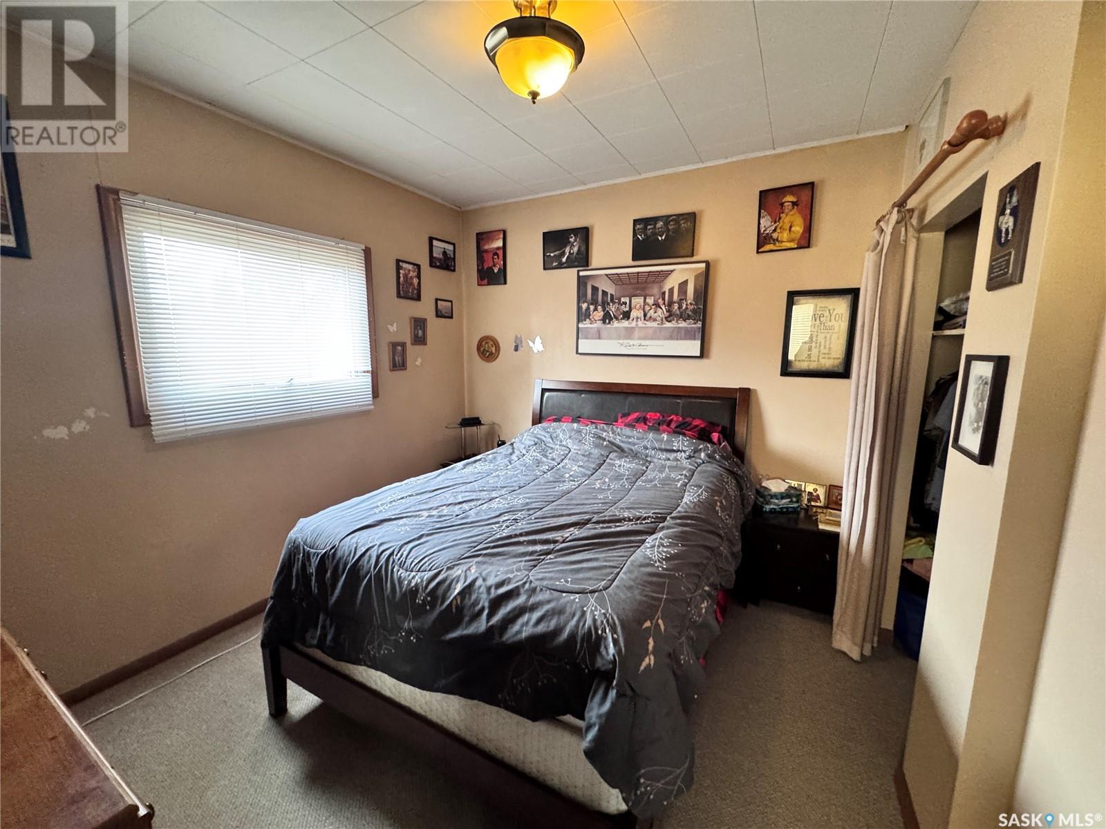 Photo 8 of 302 9th Street, Humboldt SK
