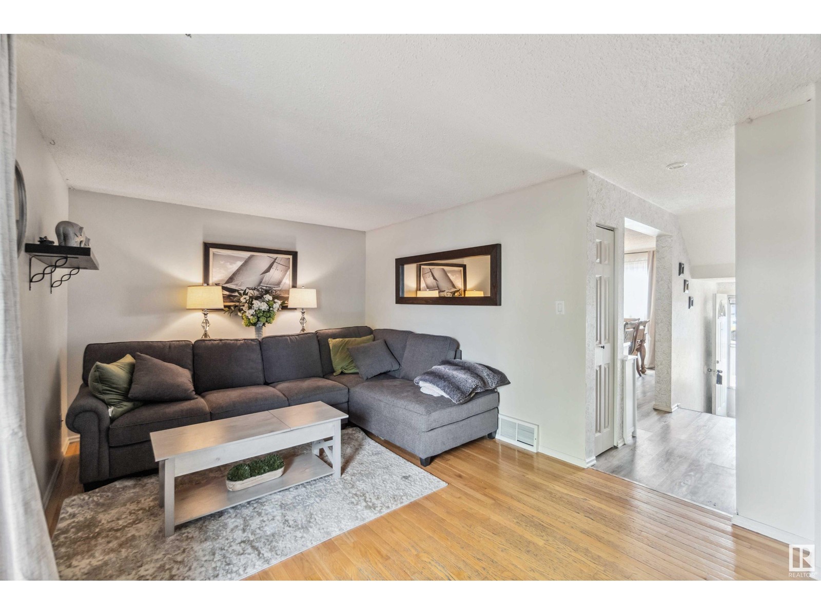 13890 24 ST NW, Edmonton