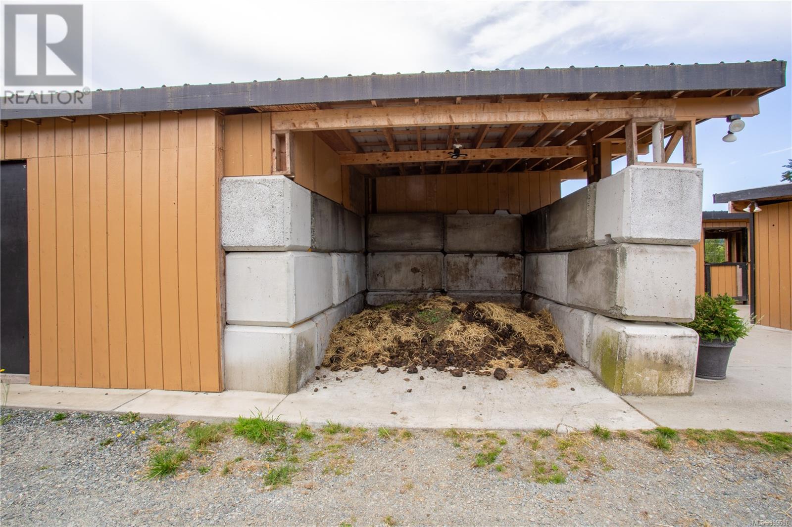  6191 Wallace Drive, Central Saanich