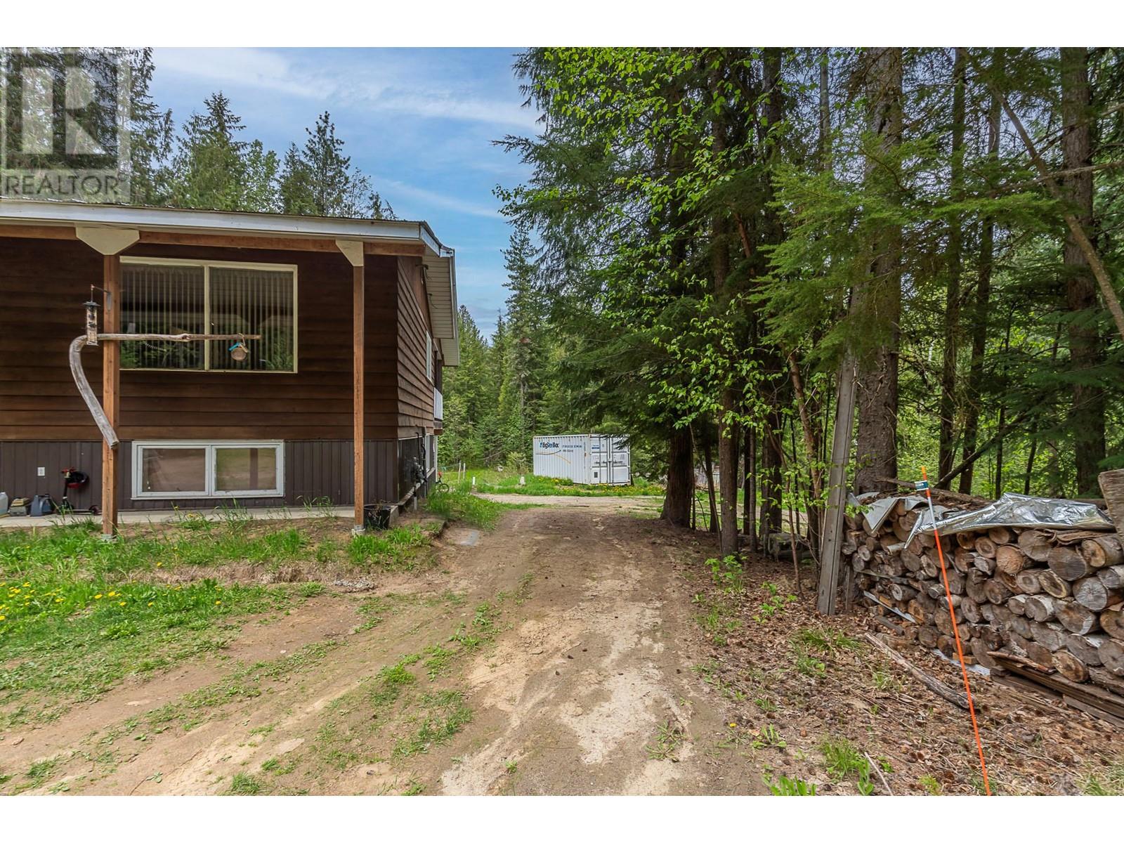 43 Hall Road, Enderby