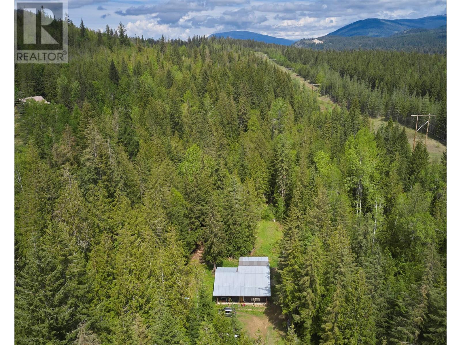 43 Hall Road, Enderby