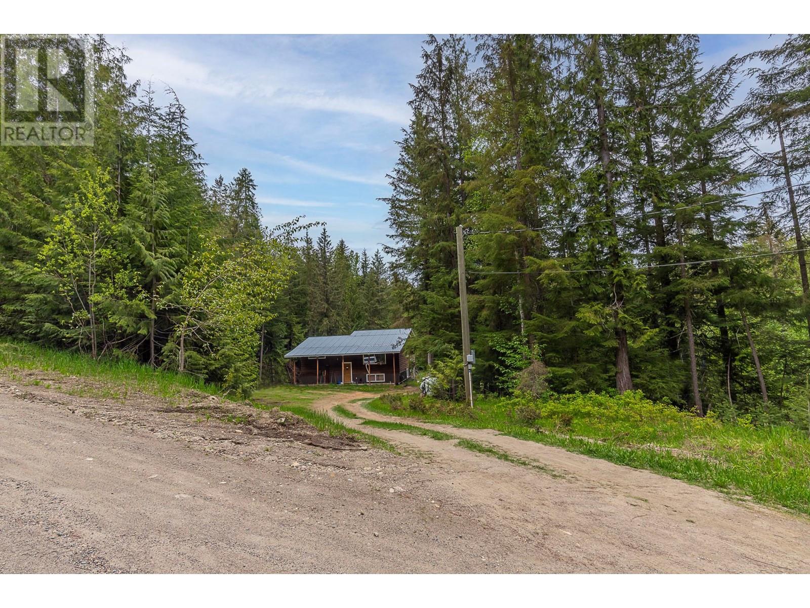 43 Hall Road, Enderby
