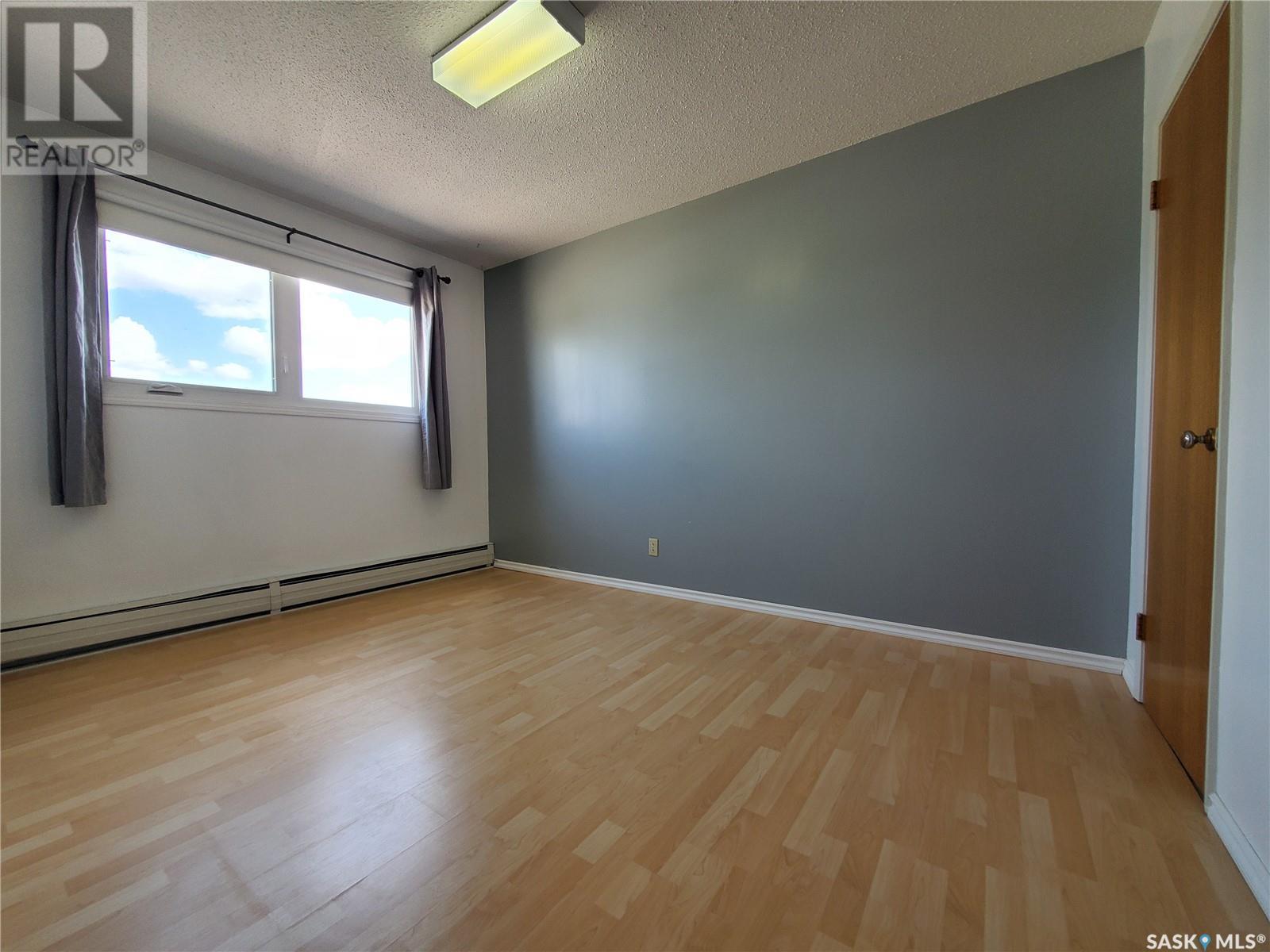 Photo 21 of 5 767 3rd Avenue Nw, Swift Current SK
