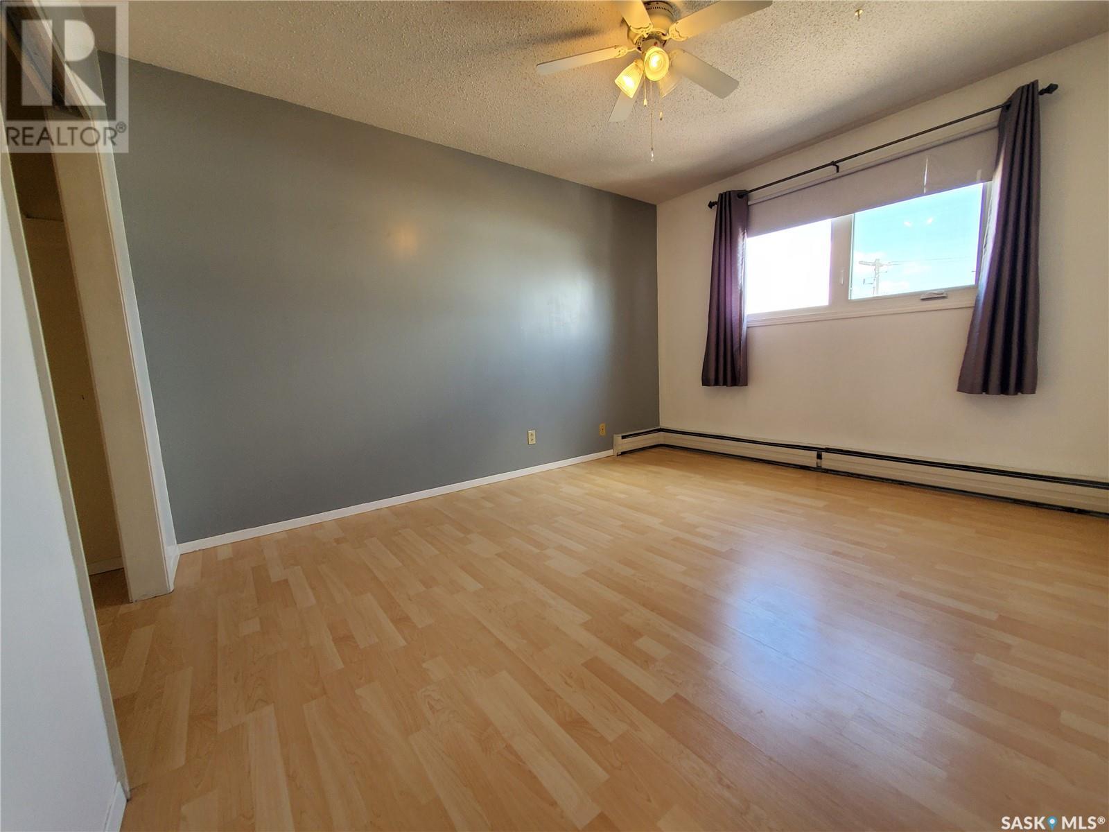 Photo 8 of 5 767 3rd Avenue Nw, Swift Current SK