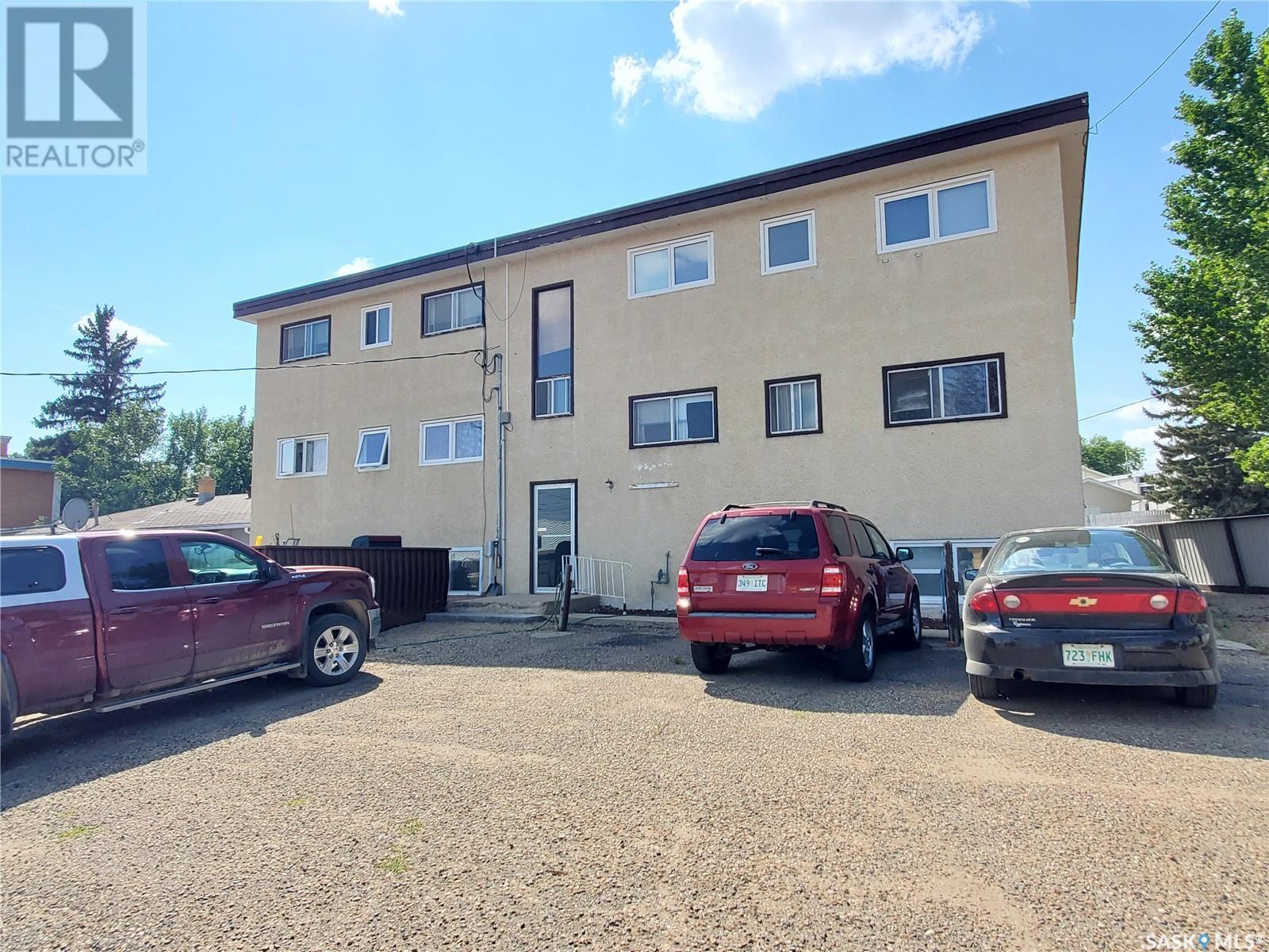 Photo 16 of 5 767 3rd Avenue Nw, Swift Current SK
