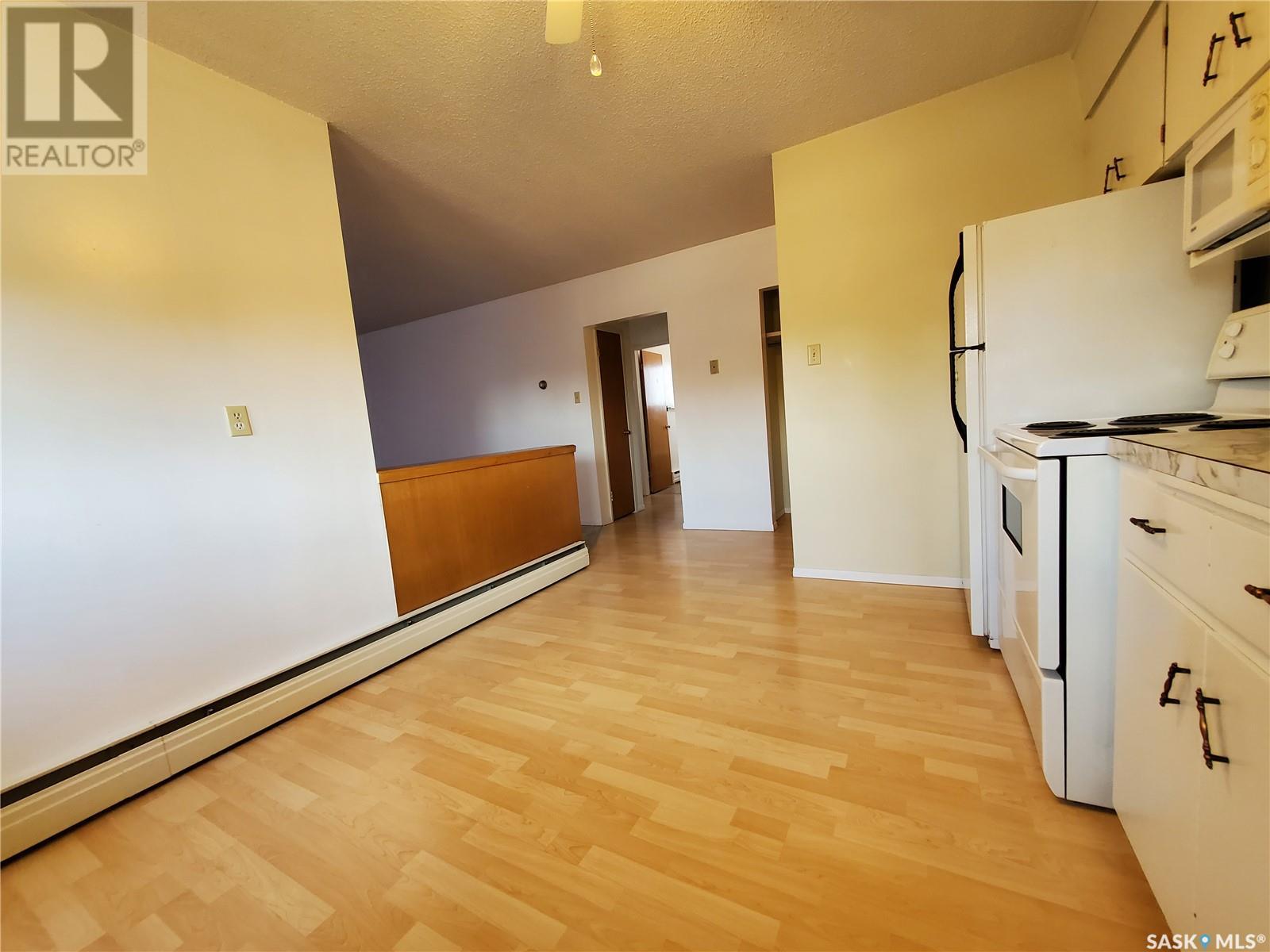 Photo 12 of 5 767 3rd Avenue Nw, Swift Current SK