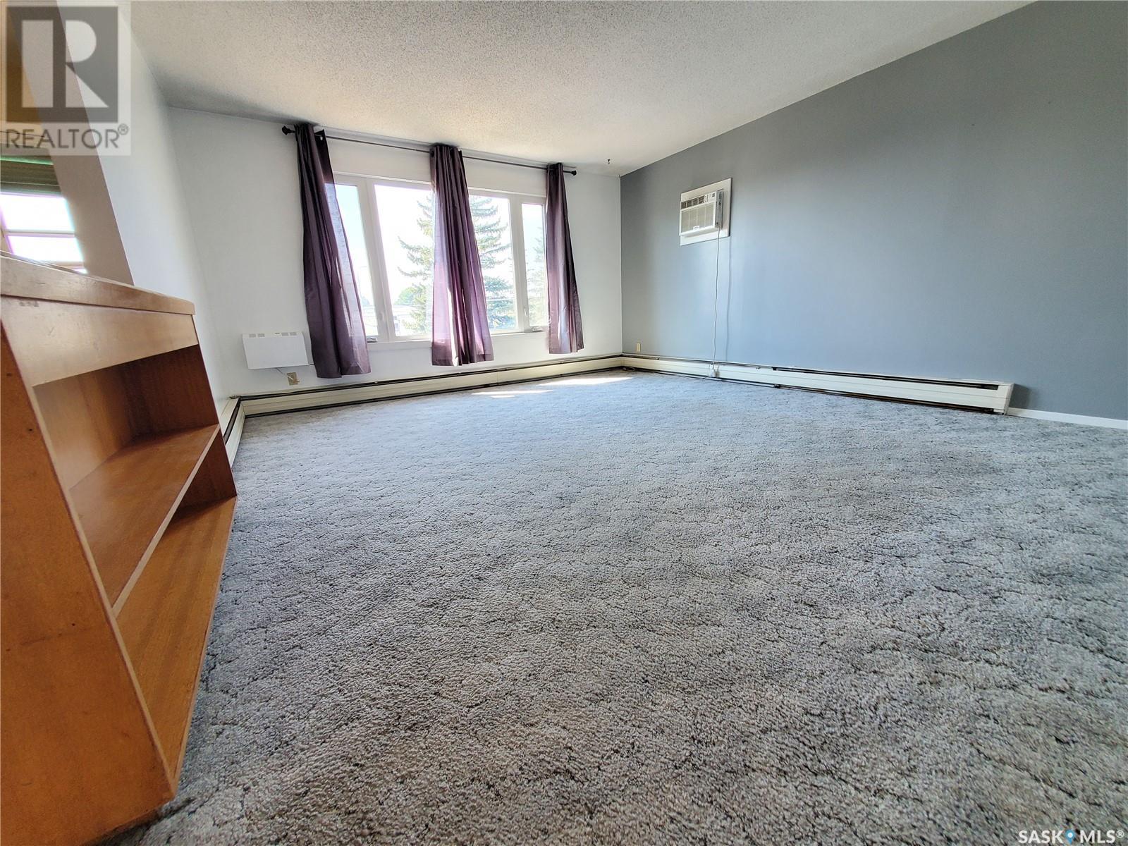 Photo 23 of 5 767 3rd Avenue Nw, Swift Current SK