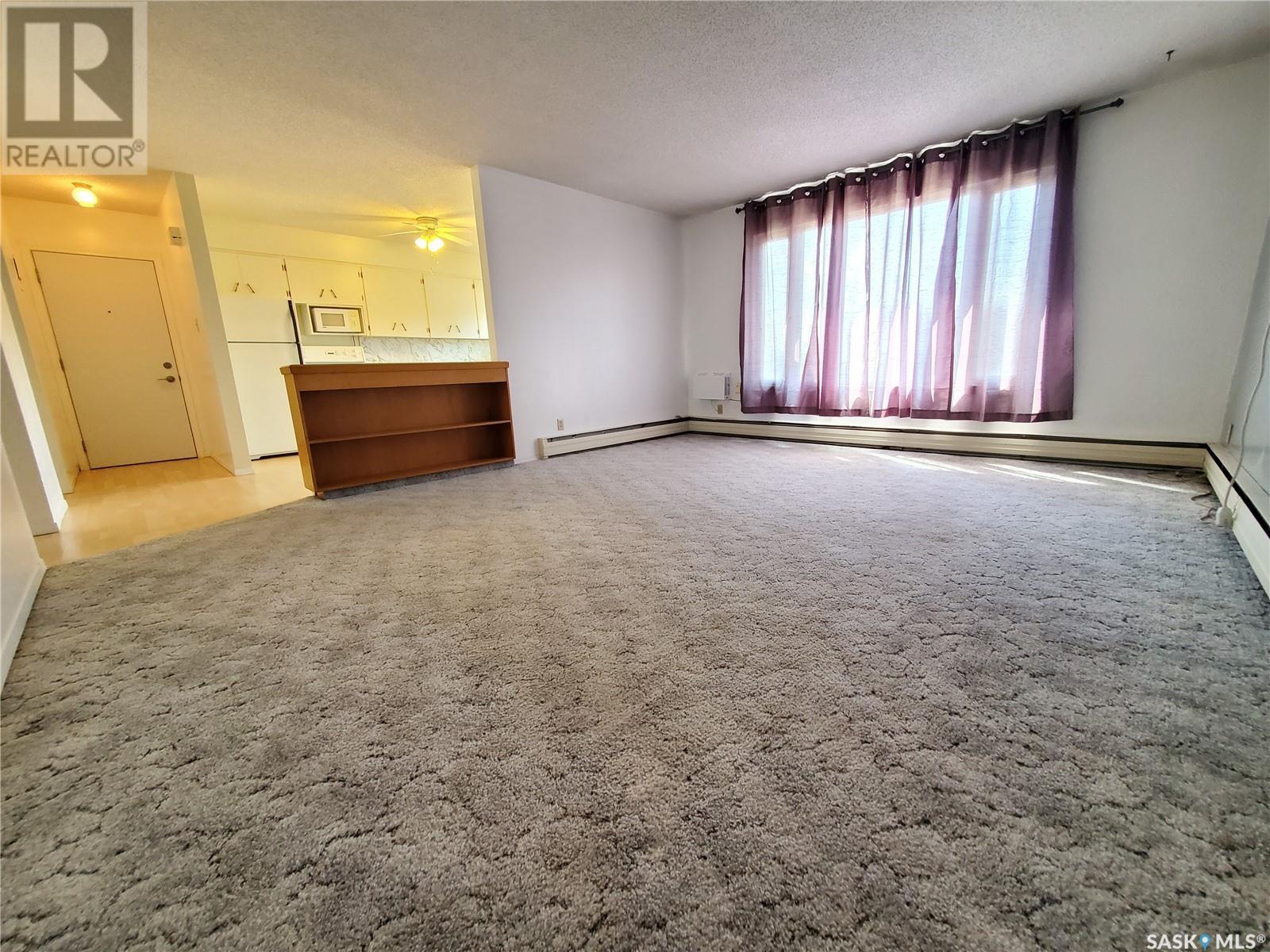 Photo 10 of 5 767 3rd Avenue Nw, Swift Current SK