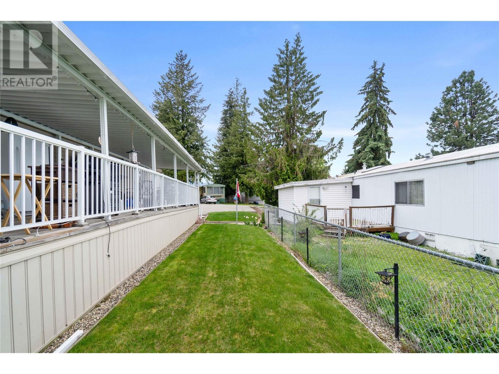 104 3350 10 Avenue Northeast, Salmon Arm