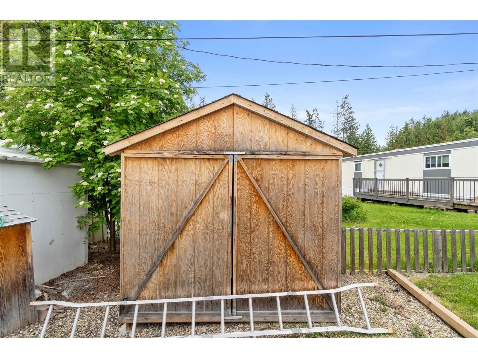 104 3350 10 Avenue Northeast, Salmon Arm