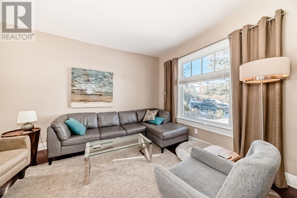 Single Family House for Sale in   Avenue SW Altadore Calgary 