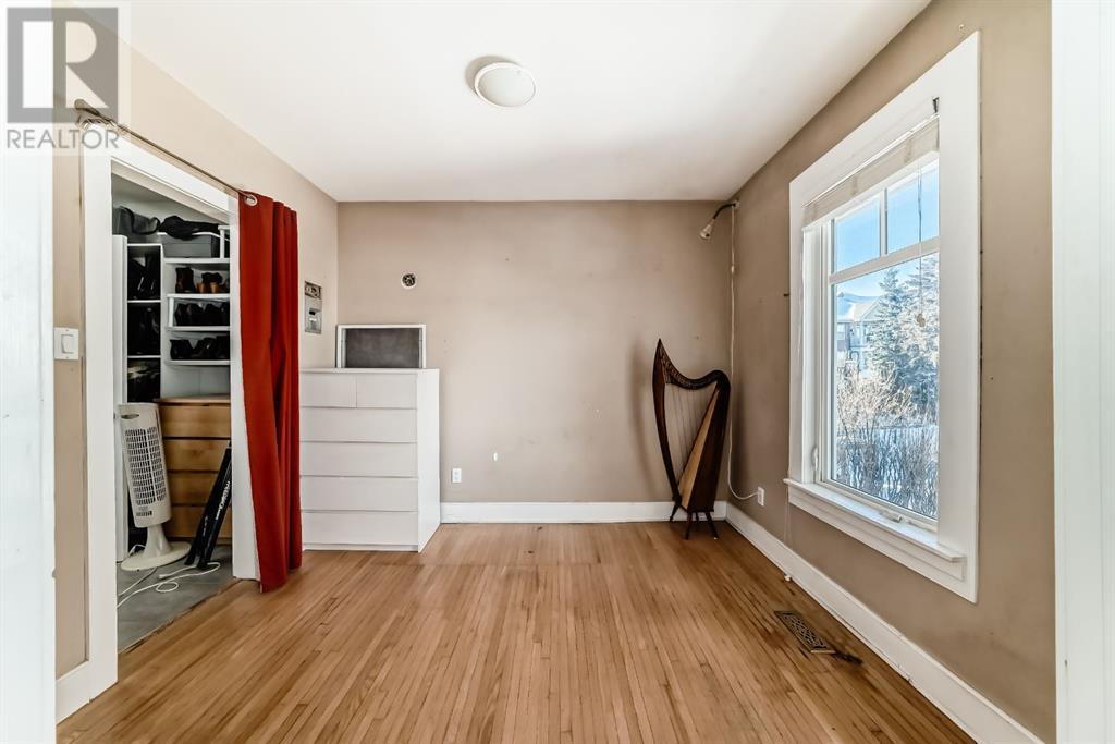 Single Family House for Sale in   Avenue SW Altadore Calgary 