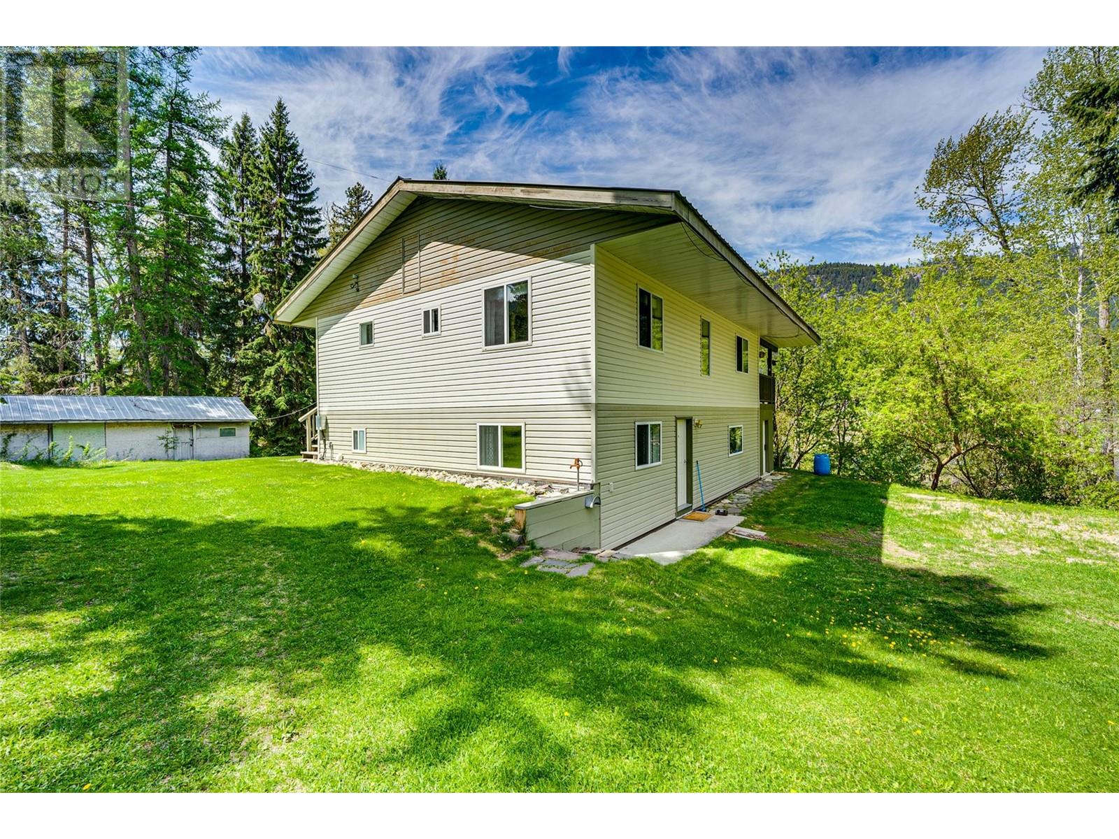 3315 Fiva Creek Road S, Westbridge