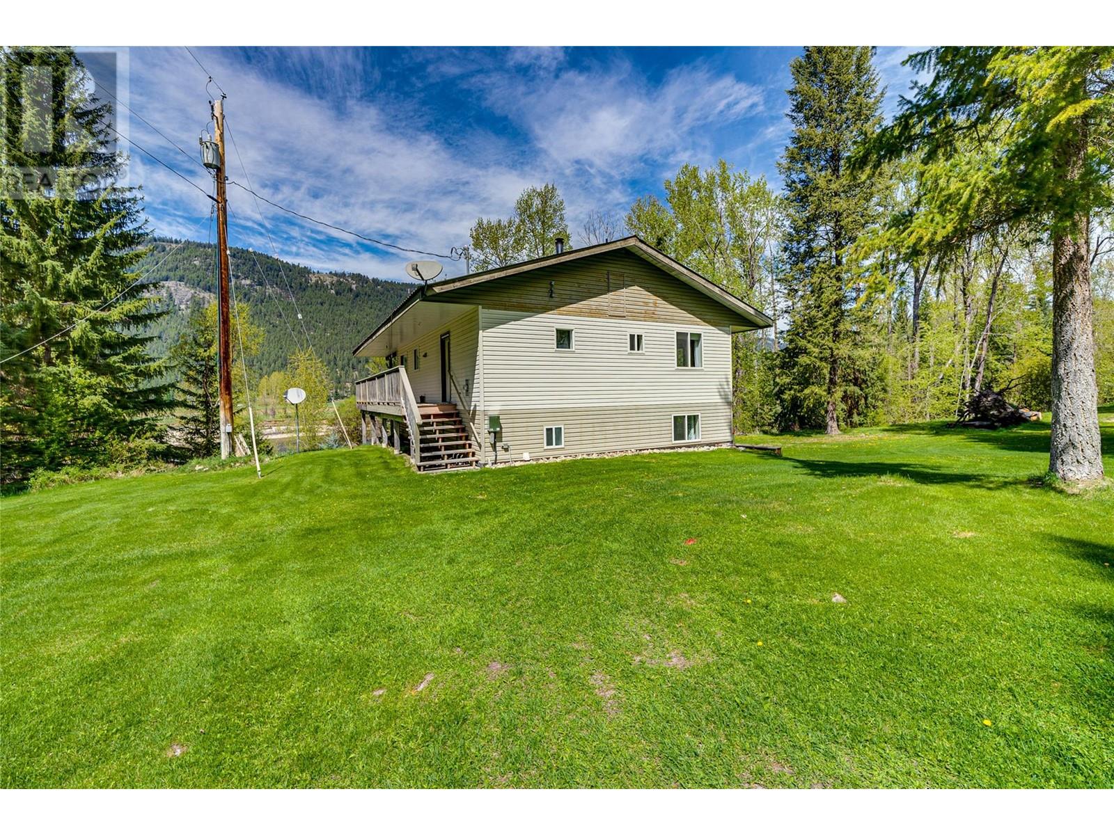 3315 Fiva Creek Road S, Westbridge
