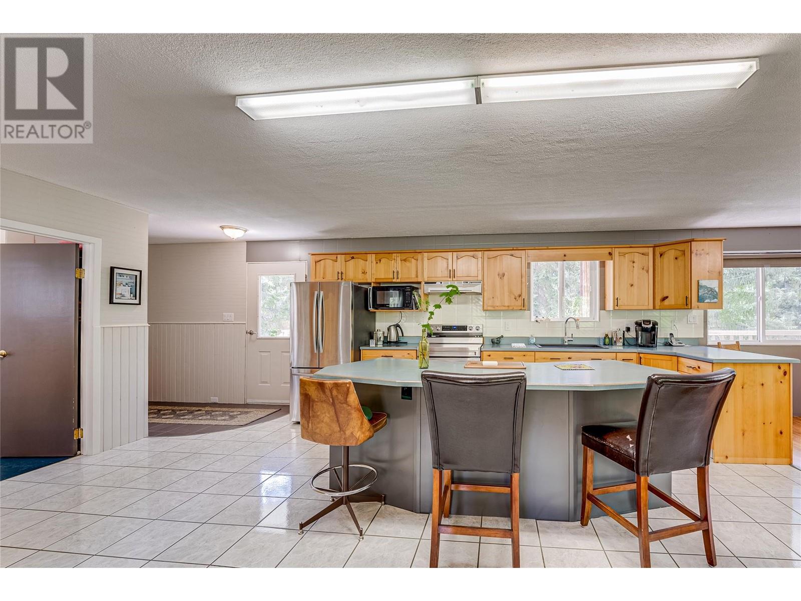 3315 Fiva Creek Road S, Westbridge