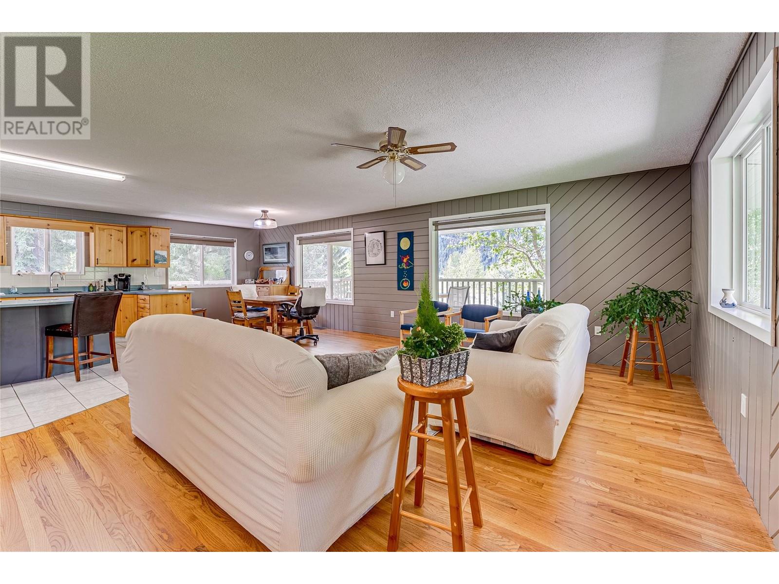 3315 Fiva Creek Road S, Westbridge