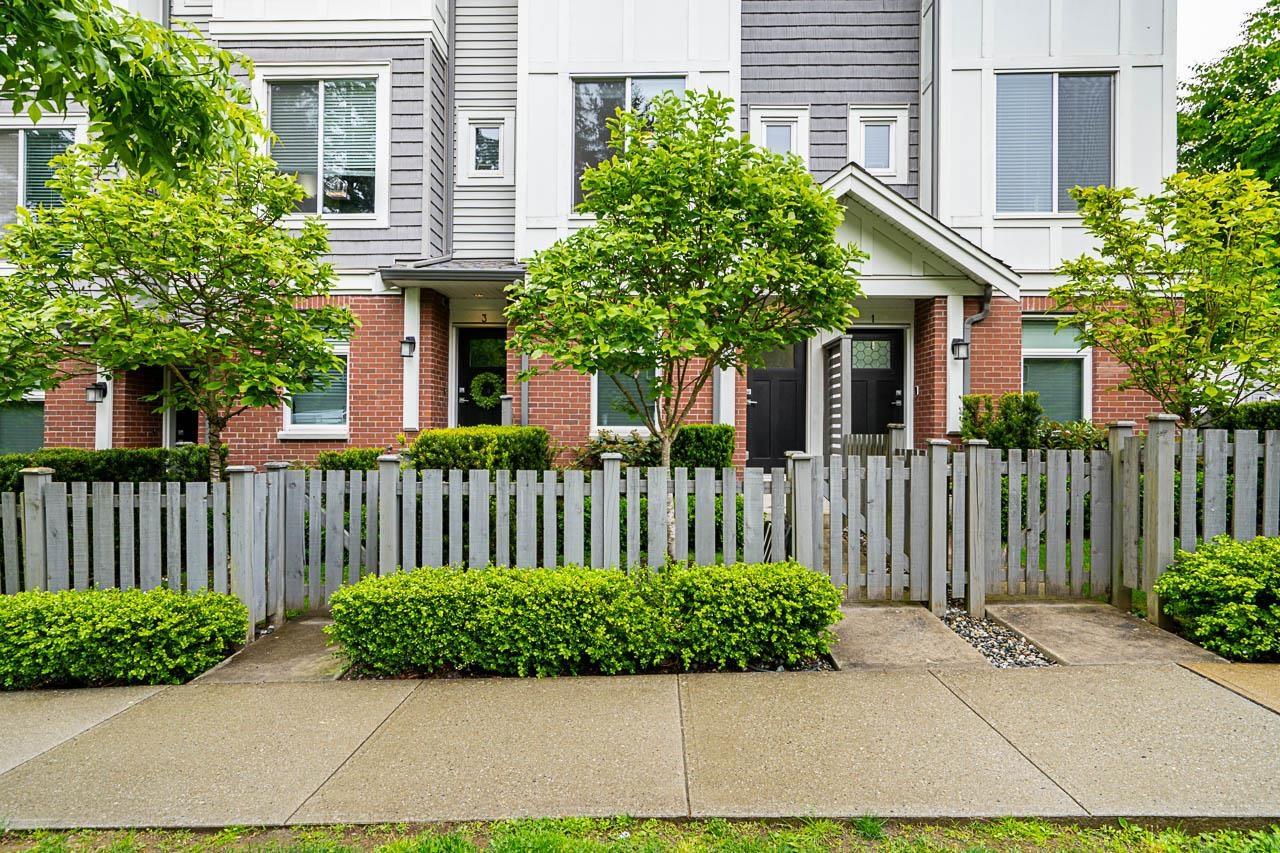 Photo 3 of 2 9718 161 A Street, Surrey BC