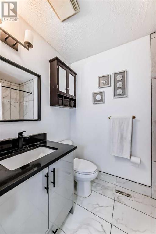 Single Family House 3 Level for Sale in  Pinecliff Close NE Pineridge Calgary 