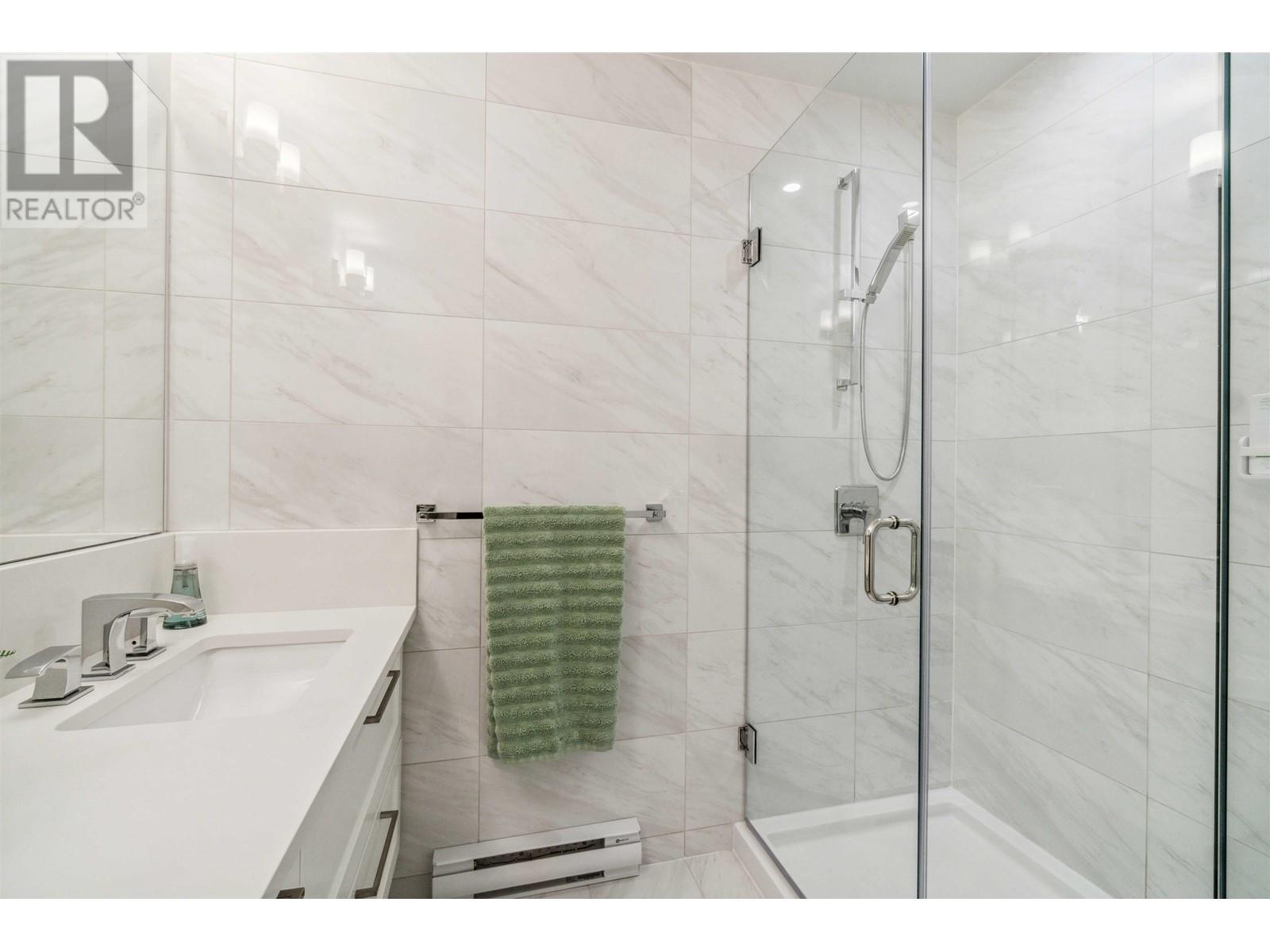 Photo 11 of 16 2145 Prairie Avenue, Port Coquitlam BC