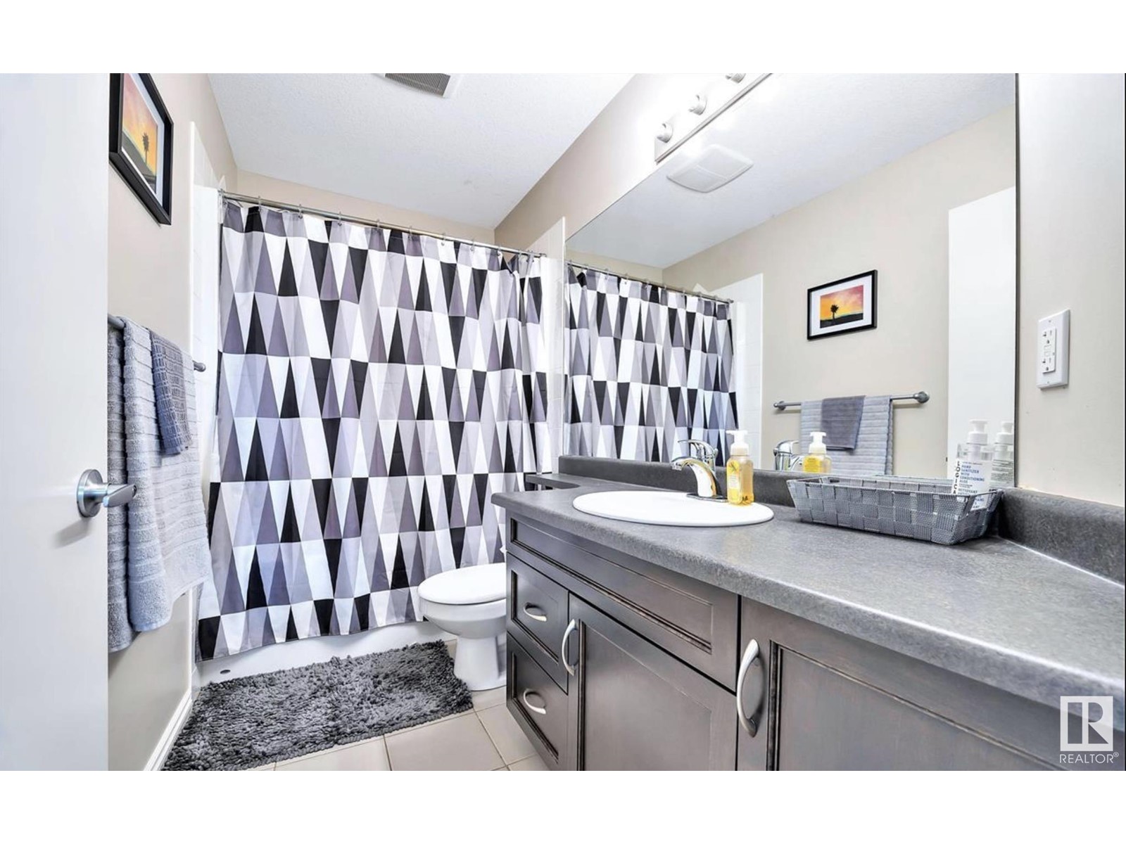 Photo 37 of 10627 180 Av Nw, Edmonton AB