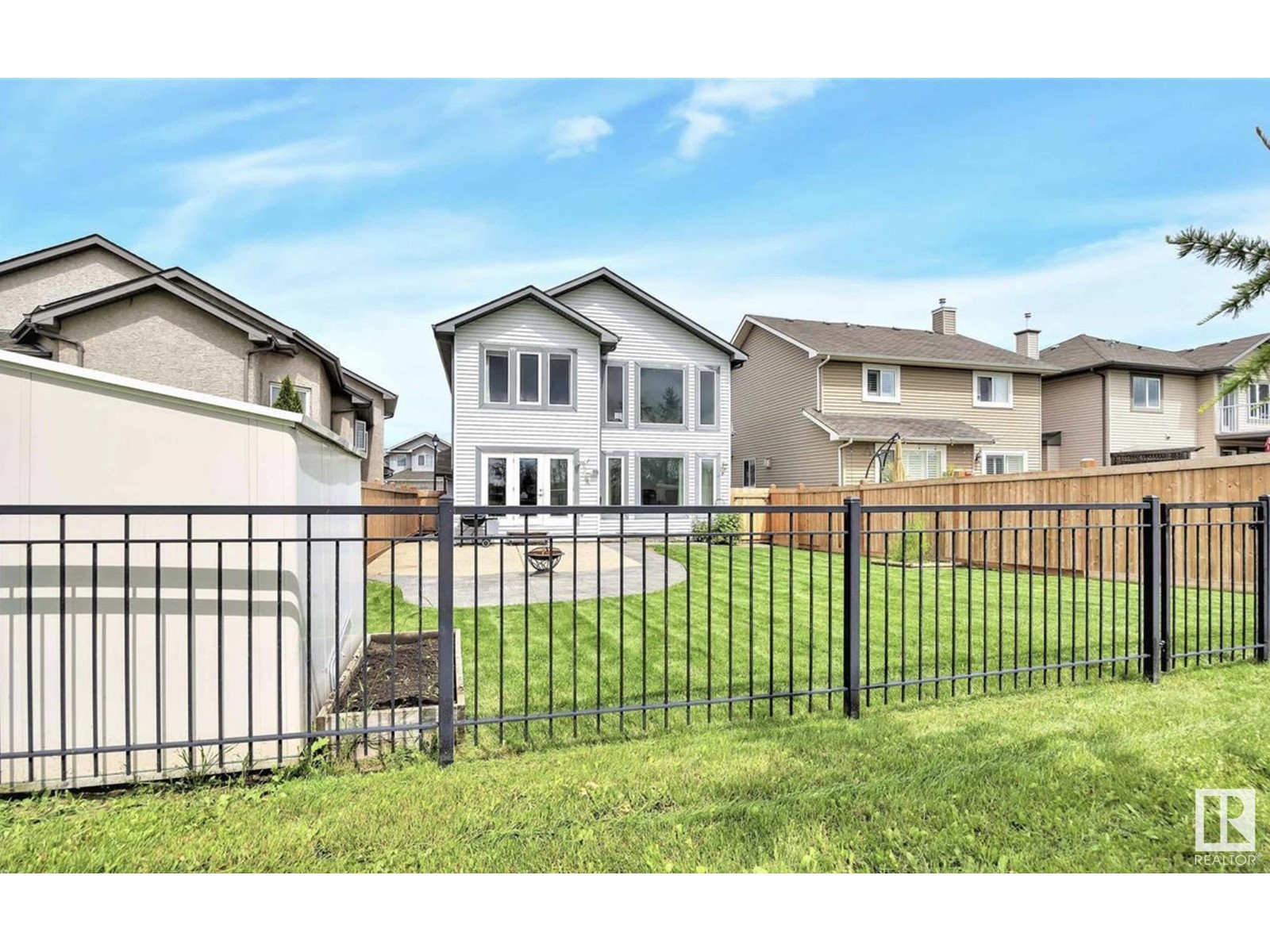Photo 7 of 10627 180 Av Nw, Edmonton AB