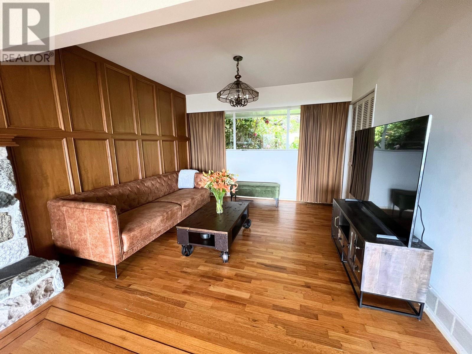 875 EYREMOUNT DRIVE, West Vancouver