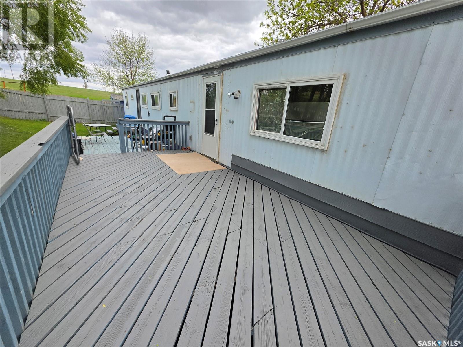 Photo 7 of 29 701 11 Th Avenue Nw, Swift Current SK