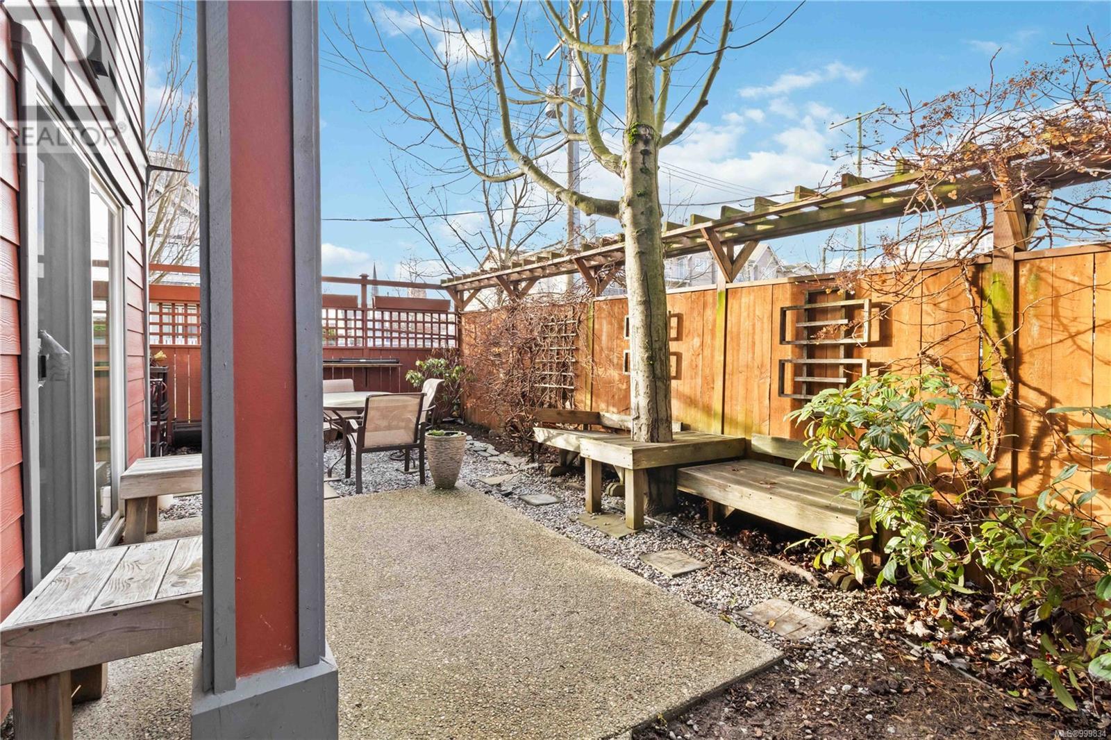 1 920 Caledonia Avenue, Victoria