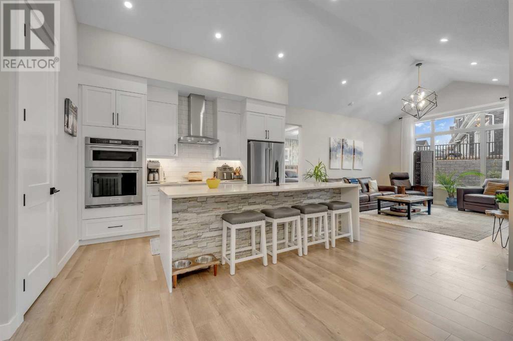 Single Family House Bungalow for Sale in  Crestridge Bay SW Crestmont Calgary 