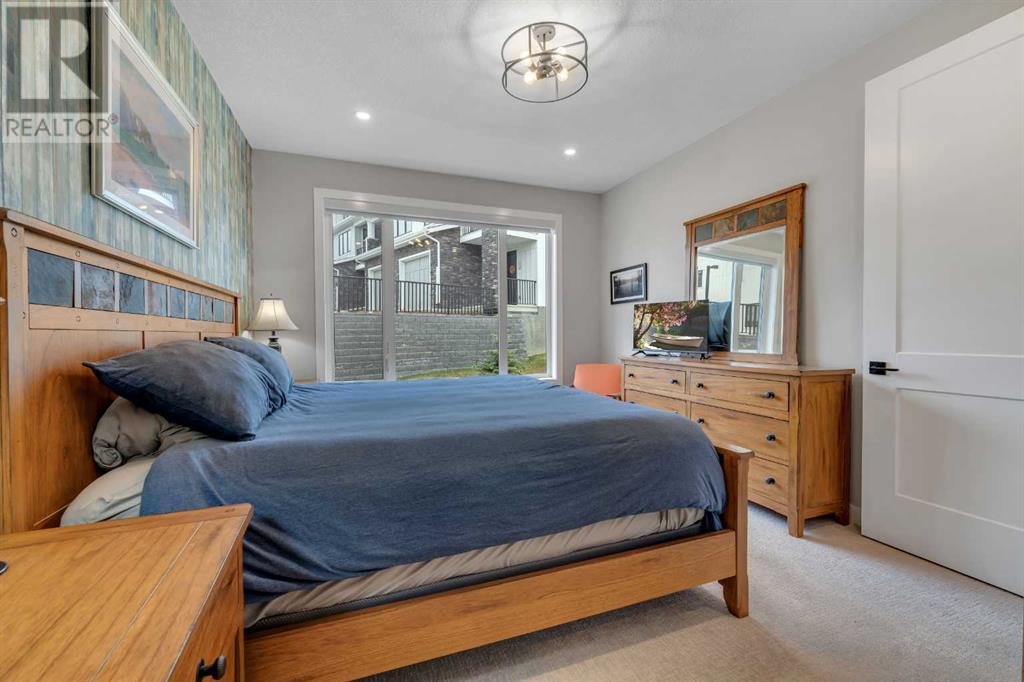 Single Family House Bungalow for Sale in  Crestridge Bay SW Crestmont Calgary 