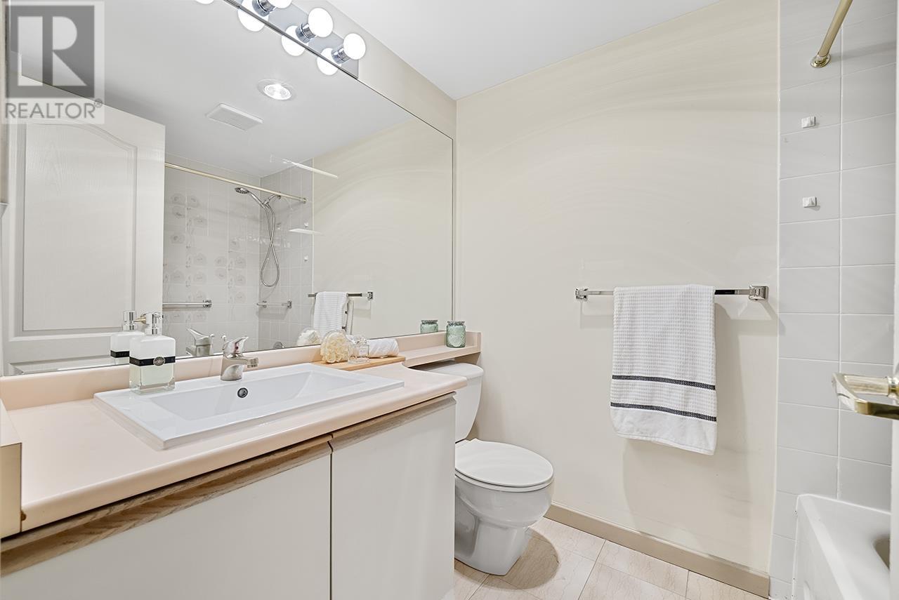 215 8651 ACKROYD ROAD, Richmond real estate listing R3002518